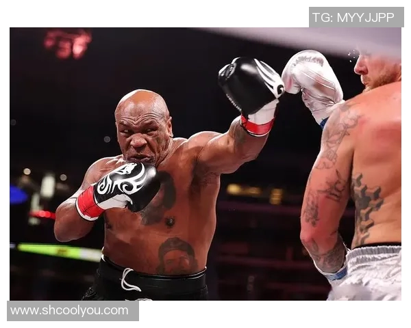 泰森与布鲁诺的巅峰对决：拳坛传奇的荣耀与悲剧交织之路